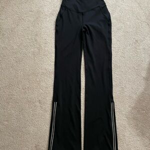 Women's Black Flared zip leggings